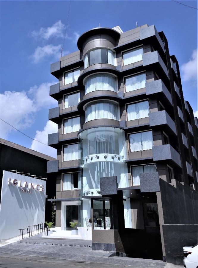 De Glance Hotel スーラト エクステリア 写真