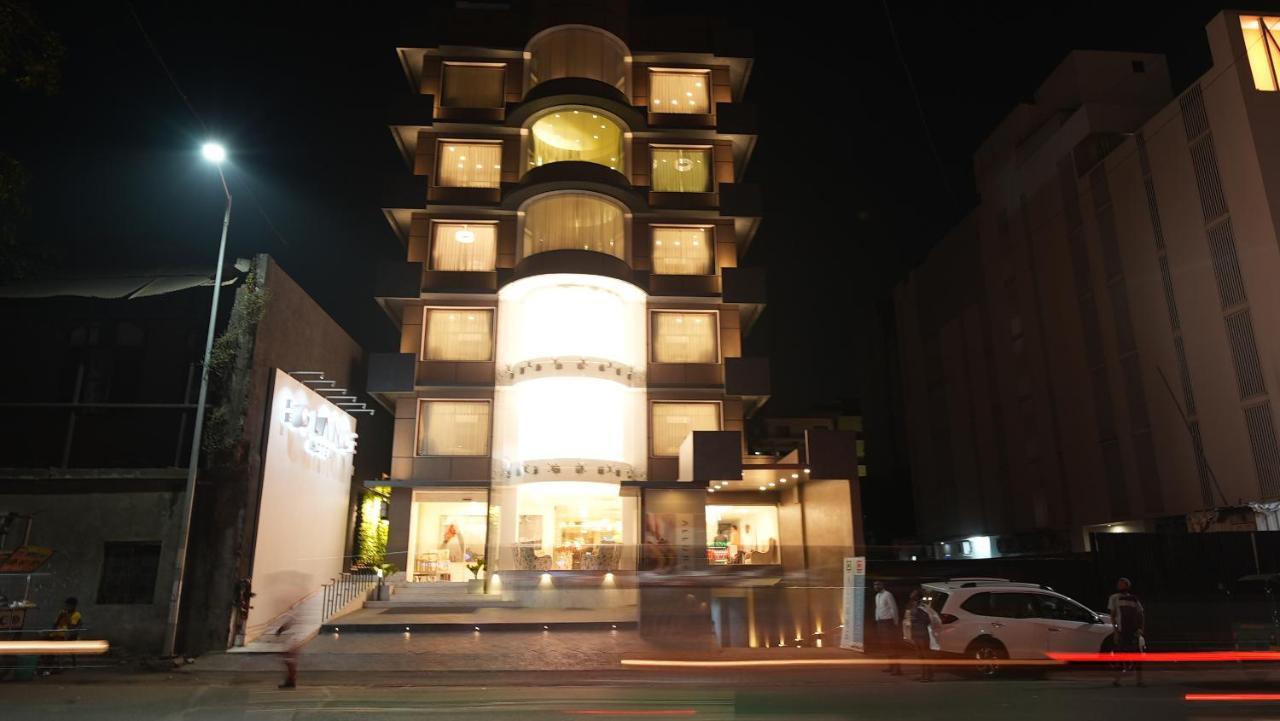 De Glance Hotel スーラト エクステリア 写真