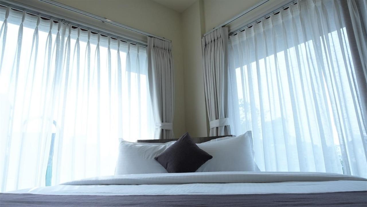 De Glance Hotel スーラト エクステリア 写真