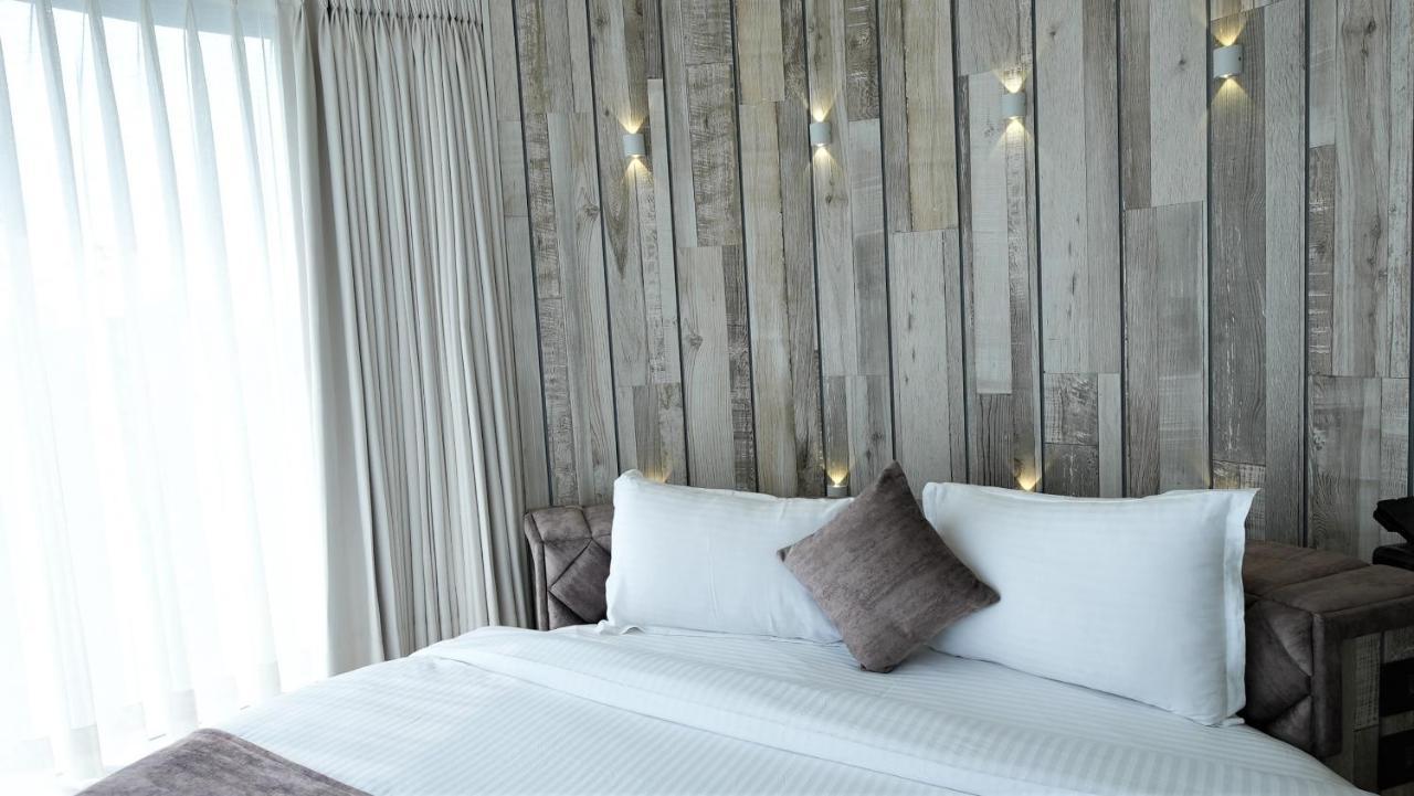 De Glance Hotel スーラト エクステリア 写真